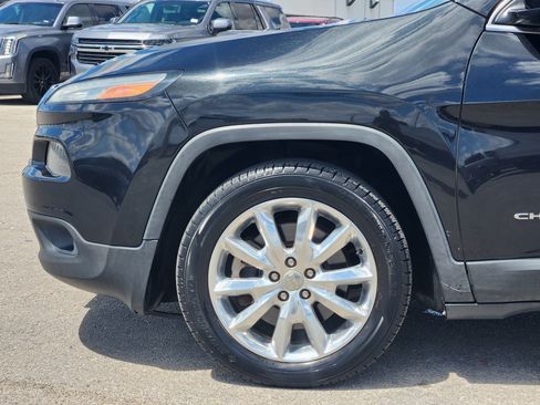 Used 2016 Jeep Cherokee Limited FWD image 9