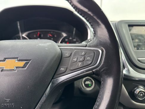 Used 2019 Chevrolet Equinox LT image 16