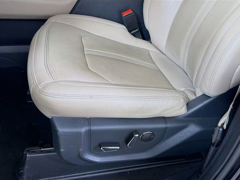 Used 2024 Ford Expedition Limited AWD/4WD image 24