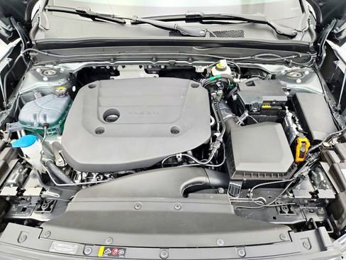 New 2026 Volvo XC40 B4 Plus w/ Climate Package image 36