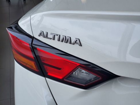 New 2026 Nissan Altima 2.5 SR AWD/4WD image 7