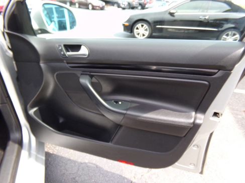 Used 2012 Volkswagen Jetta TDI image 32