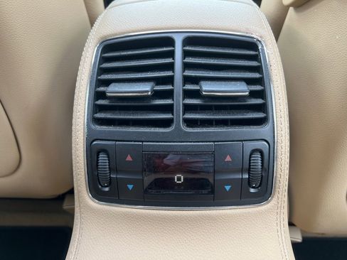 Used 2011 Mercedes-Benz CLS 550 image 19