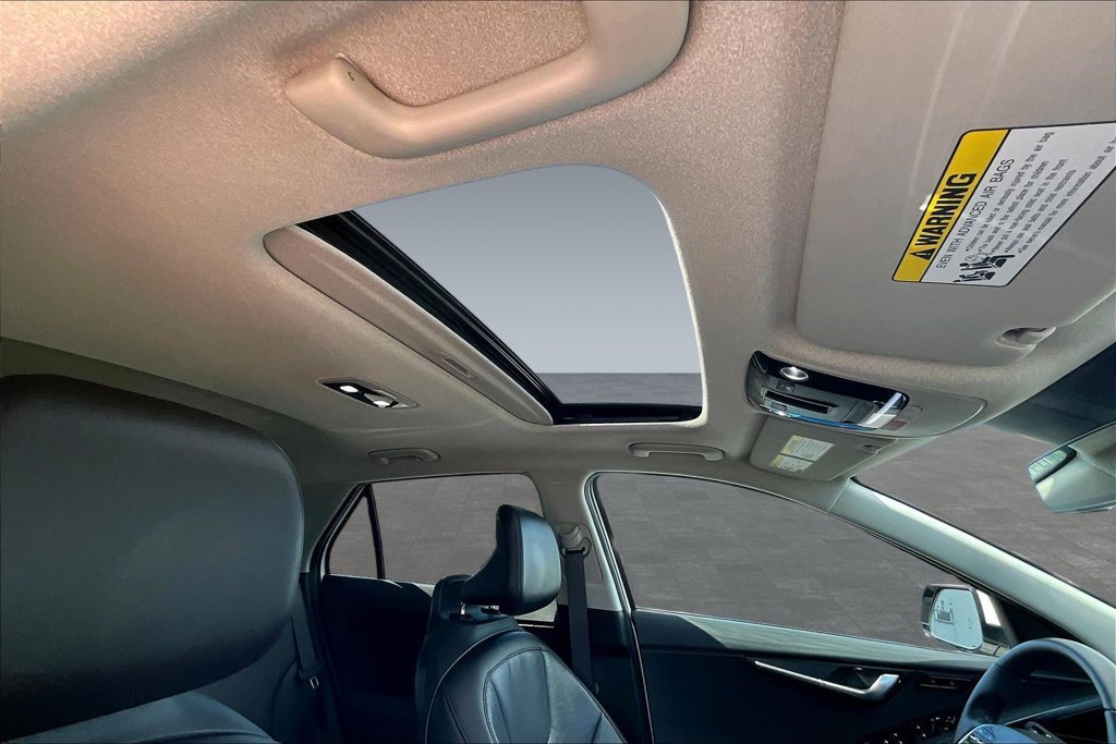 Used 2023 Kia Niro Wave w/ Wave Preserve Package FWD image 11