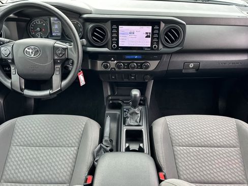 Used 2022 Toyota Tacoma SR image 3