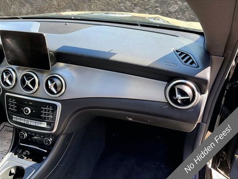 Used 2019 Mercedes-Benz CLA 250 4MATIC image 14