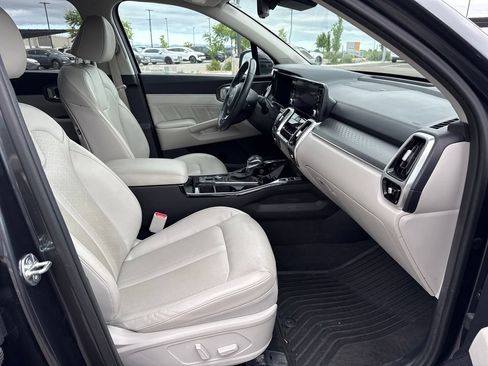 Used 2023 Kia Sorento SX AWD/4WD image 30
