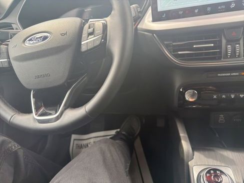 Used 2025 Ford Escape Platinum AWD/4WD image 36