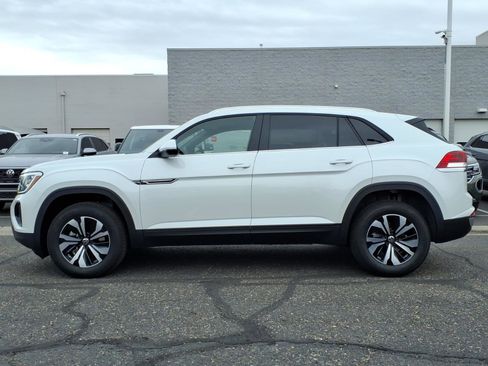 New 2026 Volkswagen Atlas Cross Sport SE FWD image 3