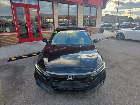 Used 2020 Honda Accord Sport image 2
