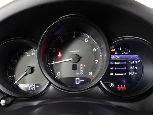 Certified 2023 Porsche Macan image 16