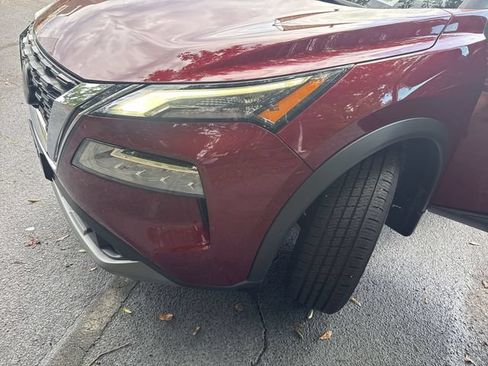 Used 2023 Nissan Rogue SV FWD image 32