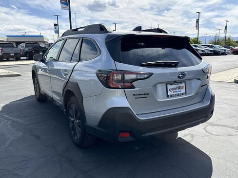 Used 2025 Subaru Outback Onyx Edition AWD/4WD image 8