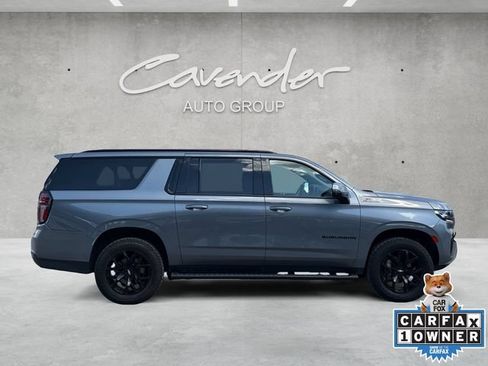Used 2022 Chevrolet Suburban Z71 w/ Luxury Package AWD/4WD image 17