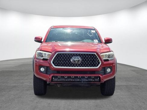 Used 2018 Toyota Tacoma TRD Off-Road RWD image 2