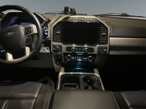 Used 2022 Ford F350 Lariat w/ Black Appearance Package image 9