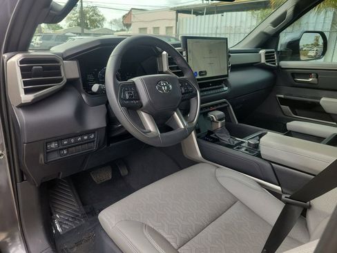 Used 2025 Toyota Tundra Limited image 18