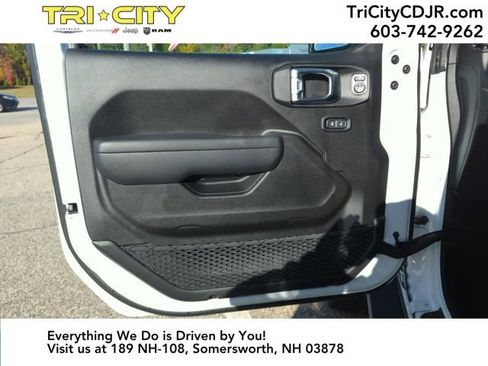 New 2025 Jeep Wrangler Willys image 13