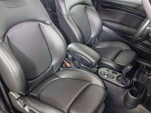 Used 2023 MINI Cooper SE image 39