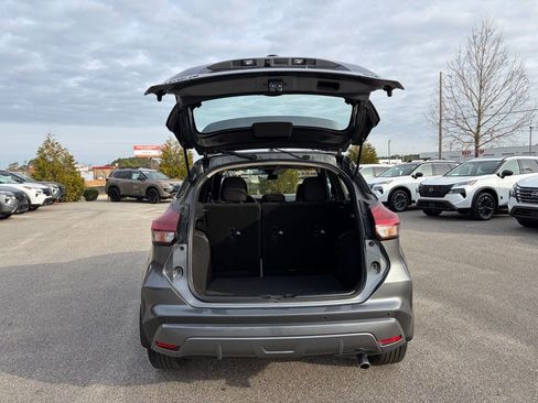 Certified 2024 Nissan Kicks SR w/ Interior Electronics Package image 5