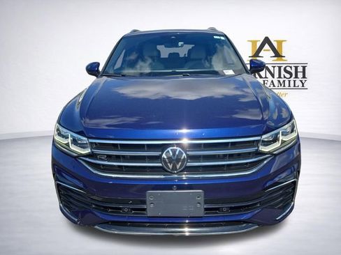 Used 2024 Volkswagen Tiguan SEL R-Line image 2