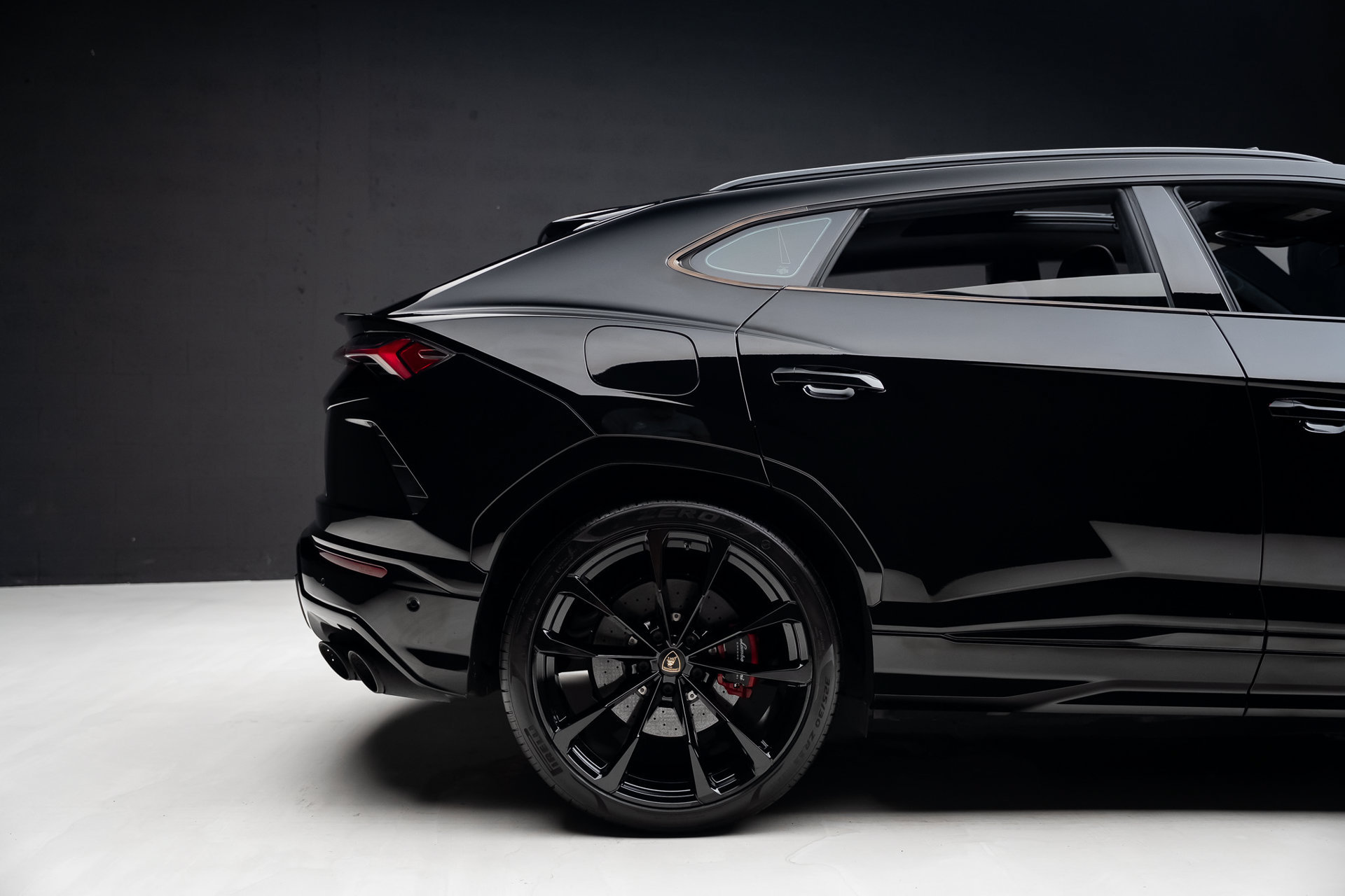 Used 2019 Lamborghini Urus AWD/4WD image 35