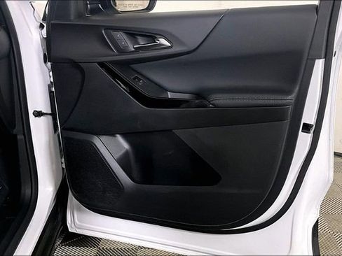 Used 2025 Chevrolet Equinox LT FWD image 22