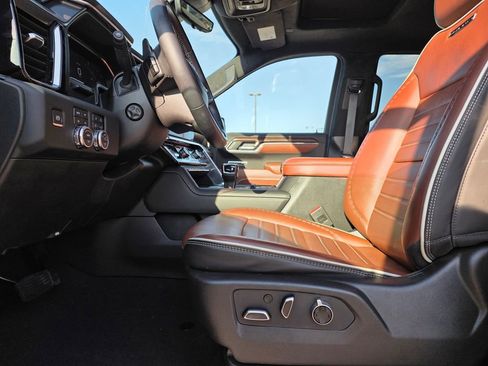Used 2024 GMC Sierra 1500 Denali Ultimate image 10