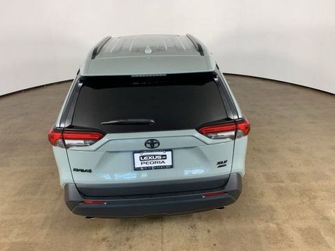 Used 2022 Toyota RAV4 XLE w/ Convenience Package AWD/4WD image 13