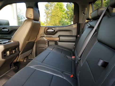 Used 2020 Chevrolet Silverado 1500 LT Trail Boss AWD/4WD image 12