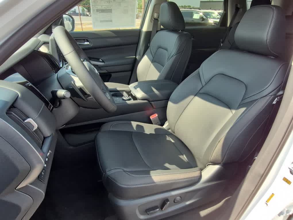 New 2026 Nissan Pathfinder SL AWD/4WD image 12