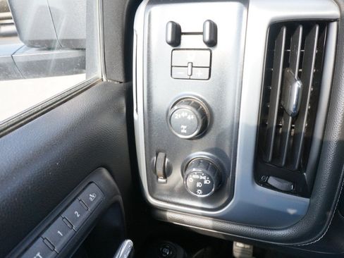 Used 2018 GMC Sierra 2500 SLT w/ Duramax Plus Package AWD/4WD image 17