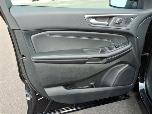 Used 2024 Ford Edge Titanium w/ Equipment Group 301A image 11