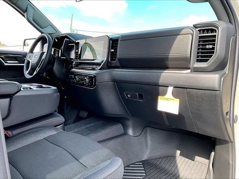 New 2026 Chevrolet Silverado 1500 RST w/ Z71 Off-Road Package AWD/4WD image 9