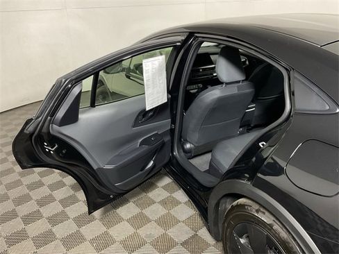 Used 2025 Toyota Prius LE image 29