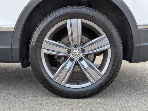 Used 2019 Volkswagen Tiguan SEL Premium AWD/4WD image 12