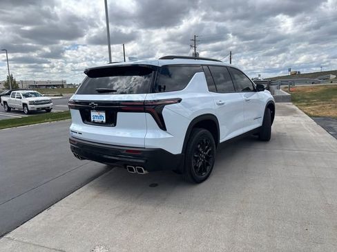 Certified 2026 Chevrolet Traverse LT w/ Midnight/Sport Edition AWD/4WD image 3