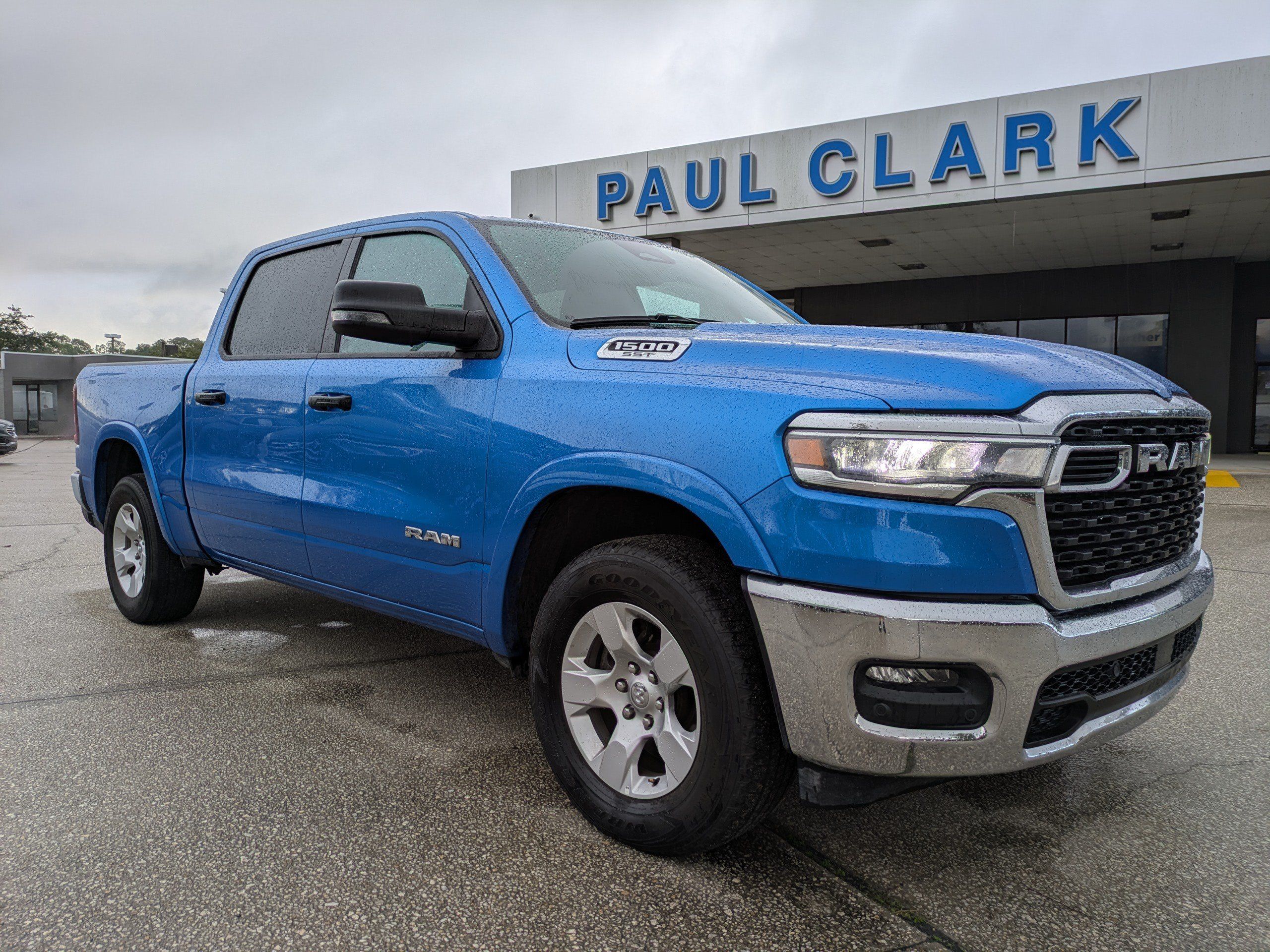 Used 2025 RAM 1500 Big Horn AWD/4WD image 2