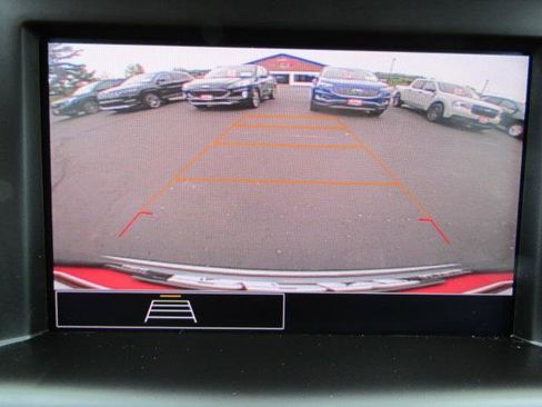 Used 2024 GMC Terrain SLE w/ Driver Convenience Package AWD/4WD image 13