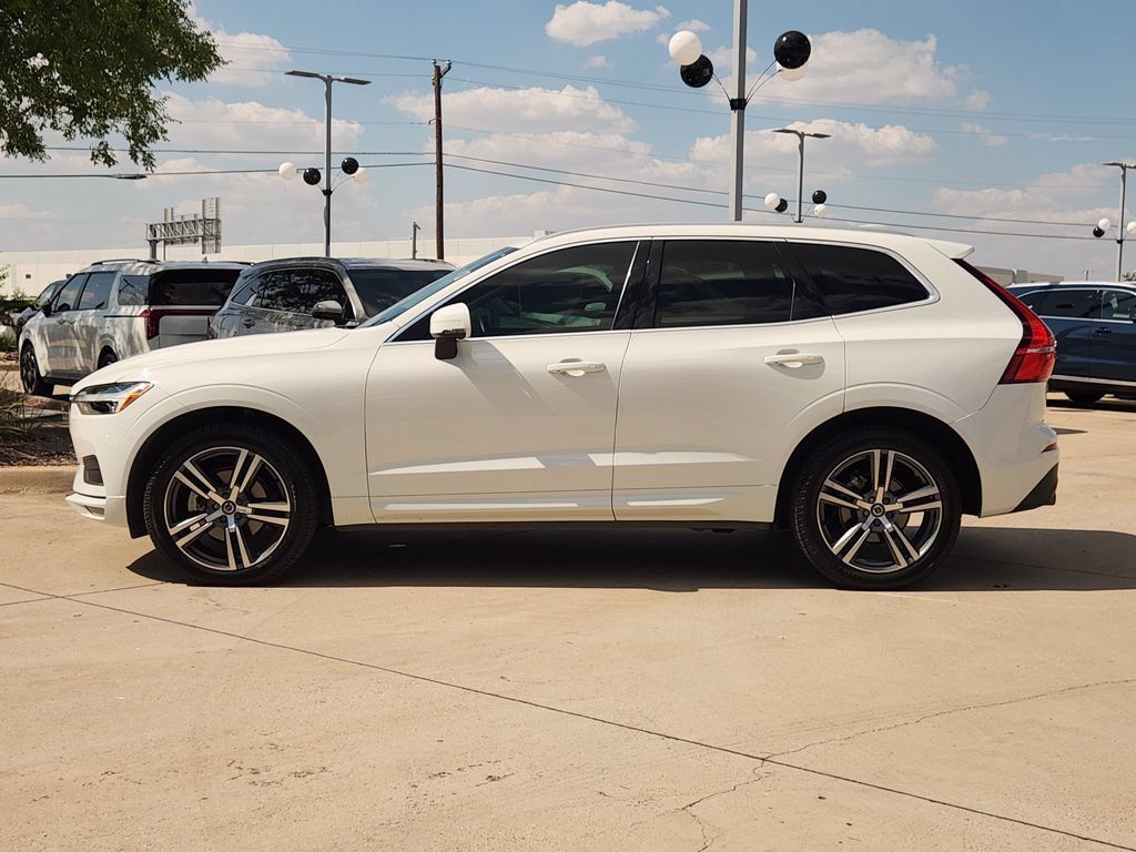 Used 2021 Volvo XC60 T5 Momentum w/ Premium Package FWD image 14