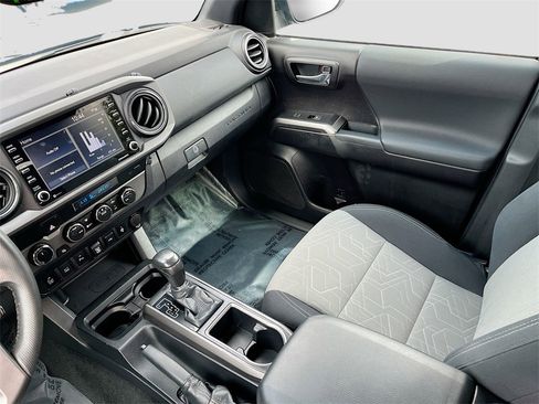 Used 2021 Toyota Tacoma TRD Sport image 21