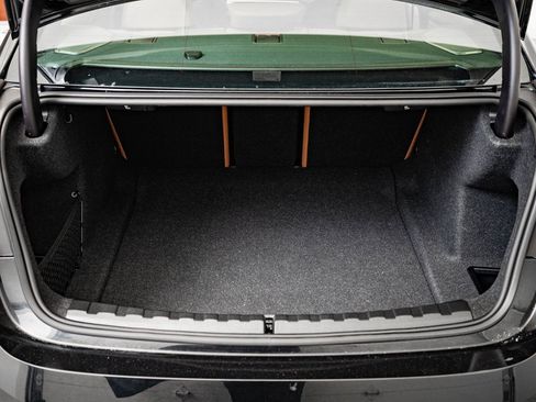 Used 2024 BMW 330i xDrive Sedan w/ Premium Package image 18