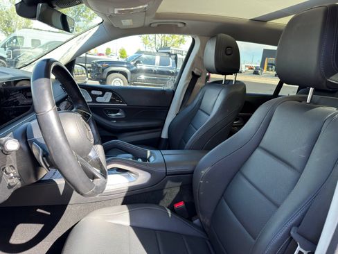 Used 2024 Mercedes-Benz GLS 450 4MATIC image 7