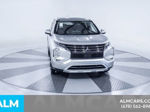 Used 2024 Mitsubishi Outlander SE FWD image 15