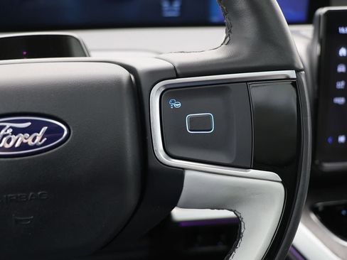 Used 2025 Ford Expedition Max Platinum w/ Platinum Ultimate Package image 25