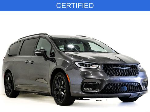 Used 2023 Chrysler Pacifica Touring-L w/ S Appearance Package FWD image 1