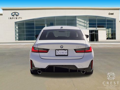 Used 2024 BMW 330i image 4