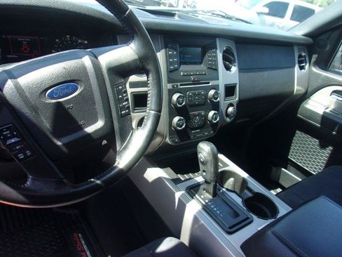 Used 2017 Ford Expedition EL XLT RWD image 13