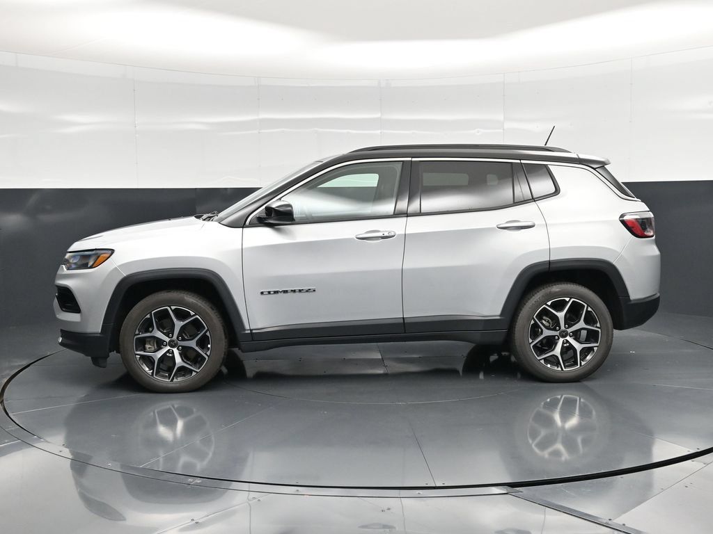Used 2025 Jeep Compass Limited AWD/4WD image 8