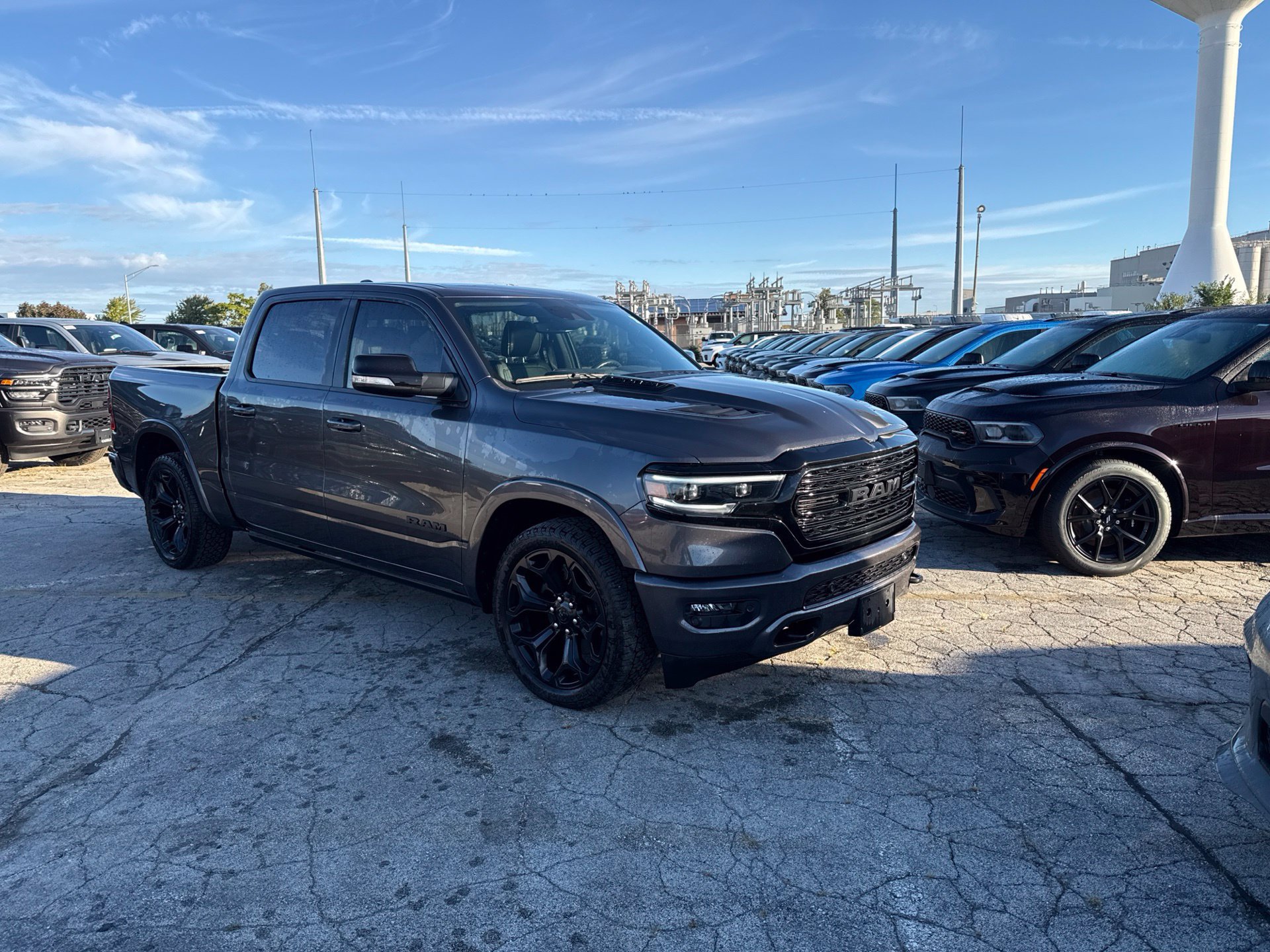 Used 2022 RAM 1500 Limited w/ Night Edition AWD/4WD image 4